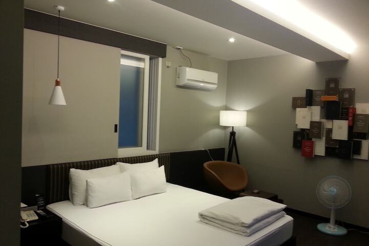 Room 5 of 35