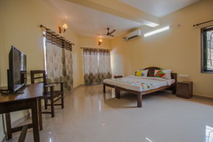 Room 15 of 16