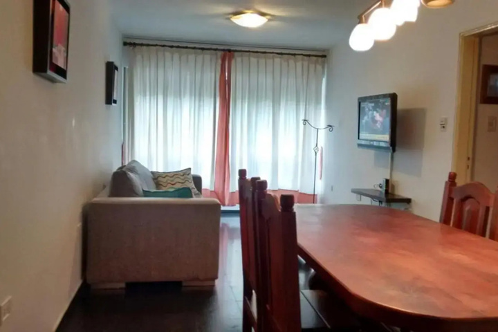 Room 5 of 10