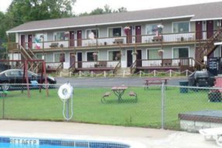 Hotel 6 of 13
