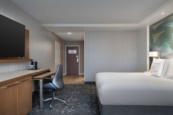 Room 17 of 41