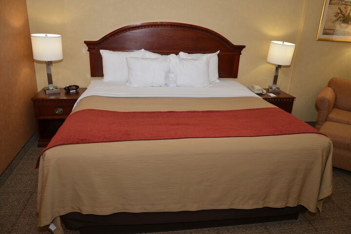 Room 10 of 68