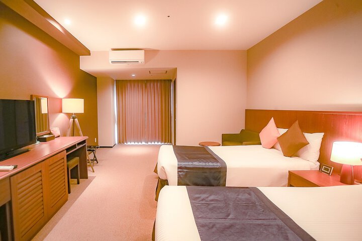 Room 8 of 113