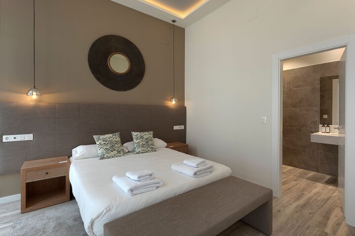 Room 9 of 82