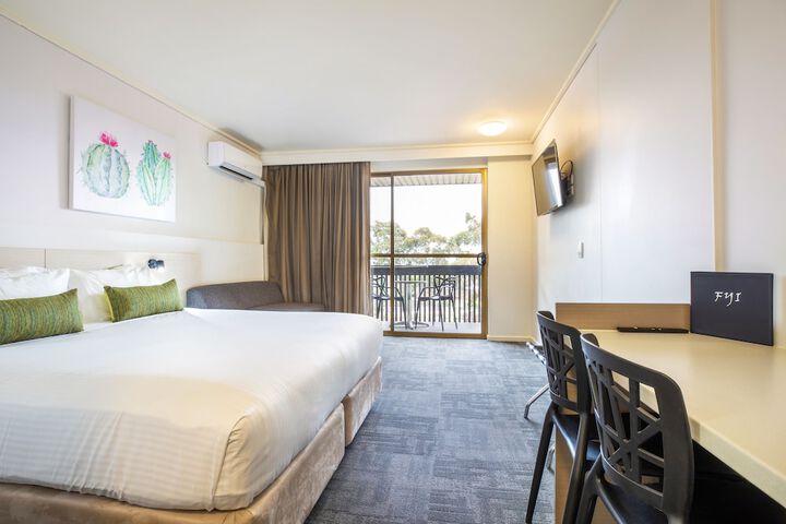Room 4 of 43