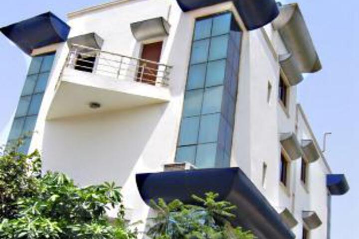 OYO 8761 Hotel Mall View