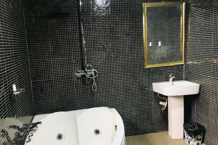Room 14 of 19