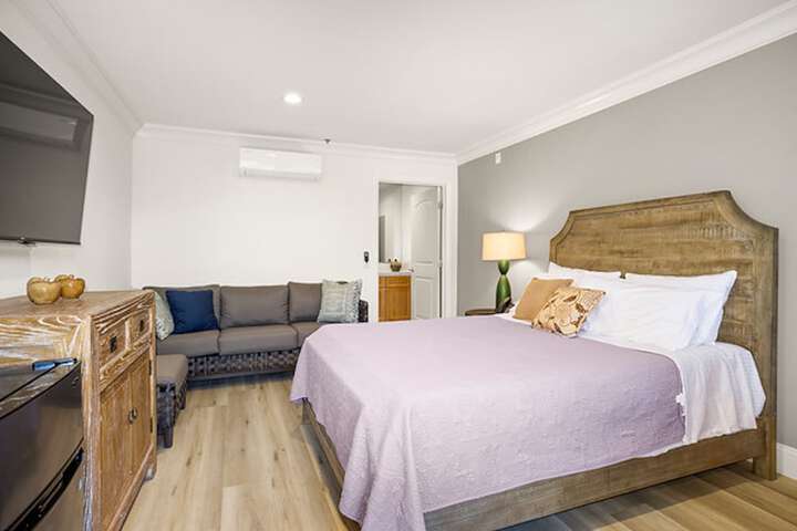 Room 10 of 36