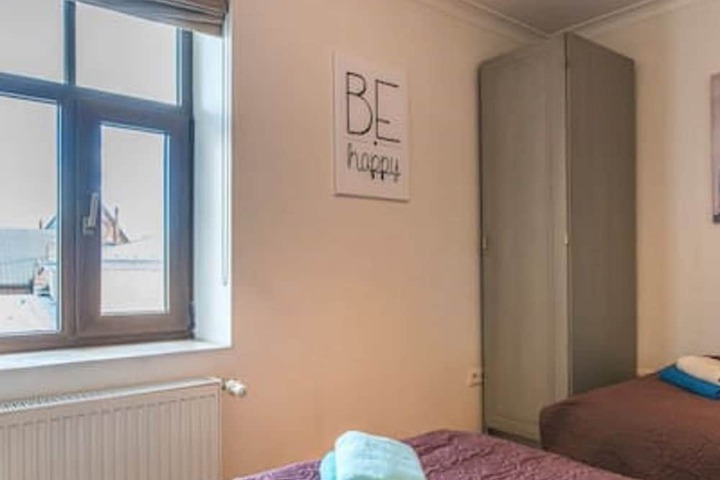 Room 5 of 20