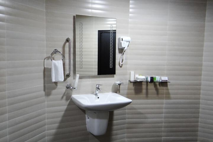 Room 35 of 58