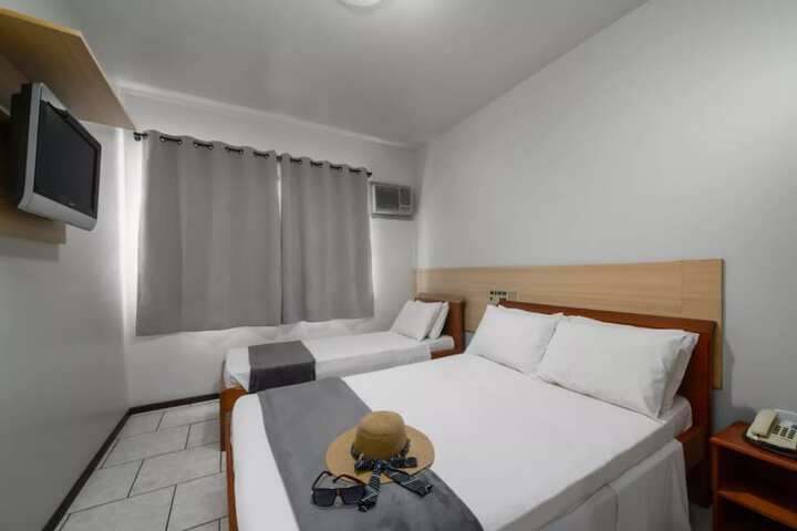Room 7 of 44