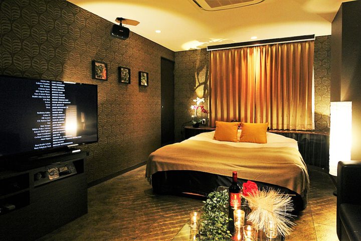 Room 33 of 51