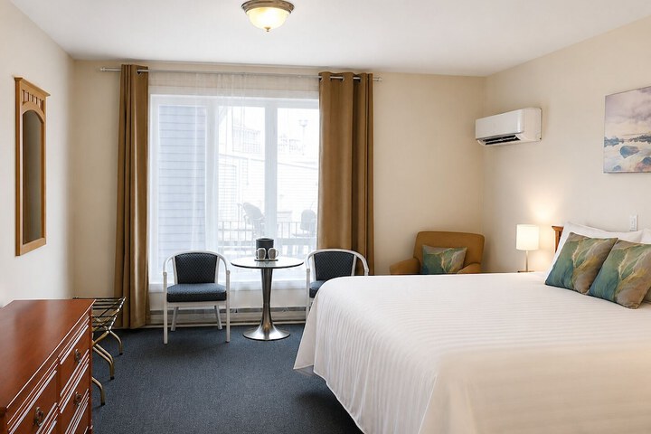 Room 12 of 82