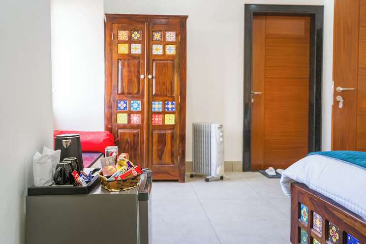 Room 25 of 42