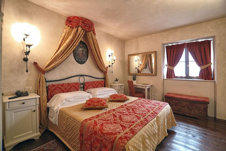 Room 5 of 51