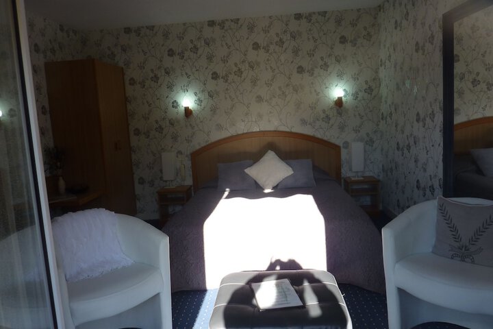 Room 13 of 61