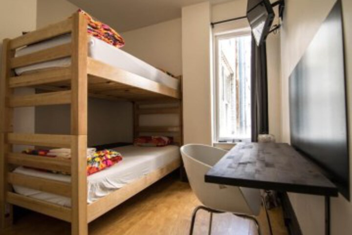 Room 18 of 40