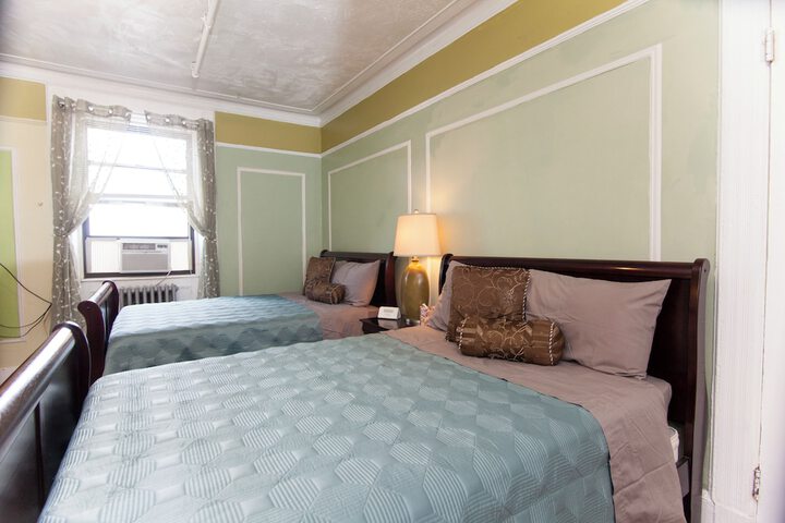 Room 6 of 27