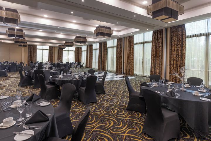 Ballroom/Hall 61 of 75