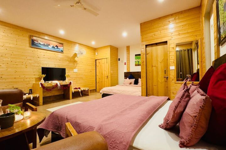 Room 9 of 47