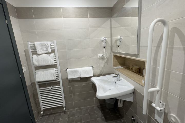 Clean Restrooms
