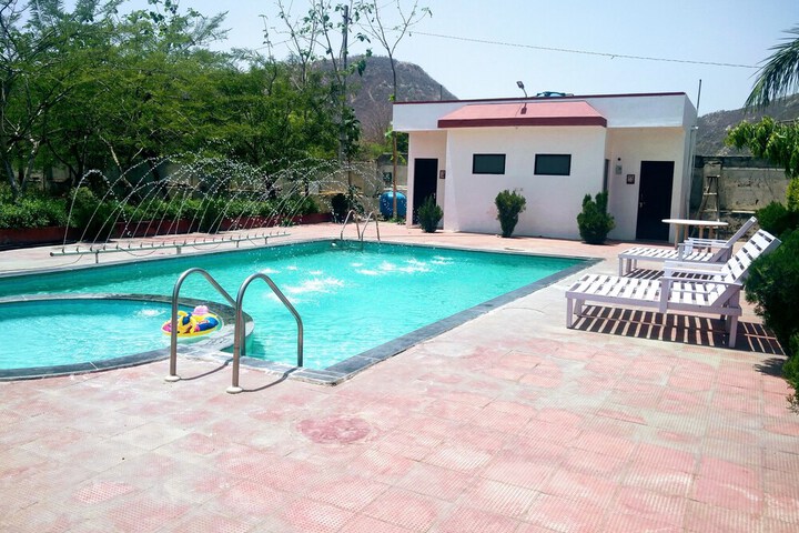 Pool 37 of 54