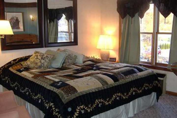 Room 4 of 42