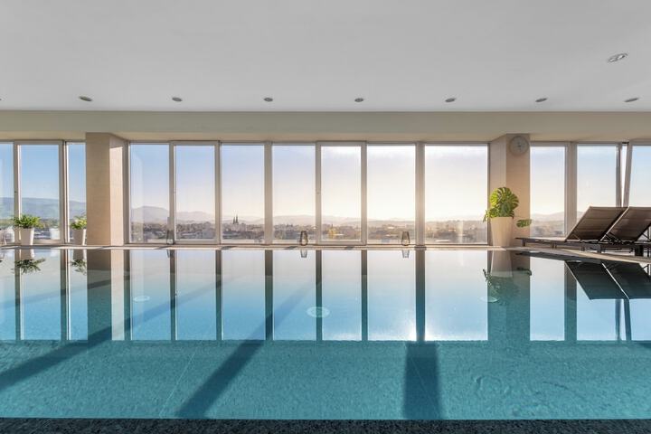 Pool Hotel