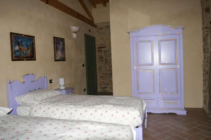 Room 4 of 43