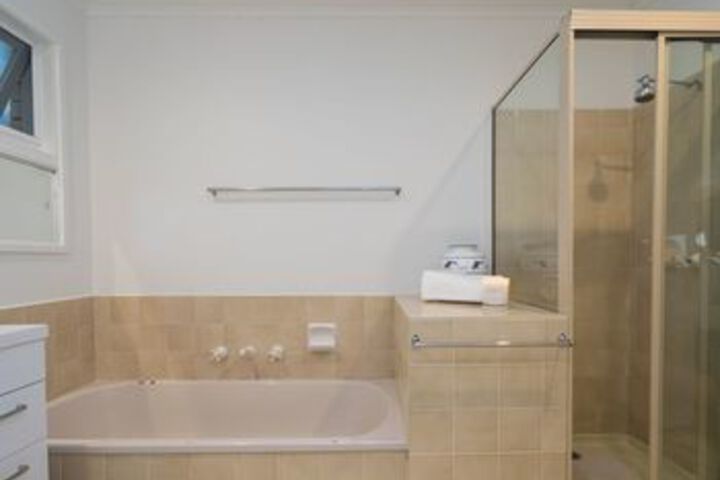 Room 3 of 16