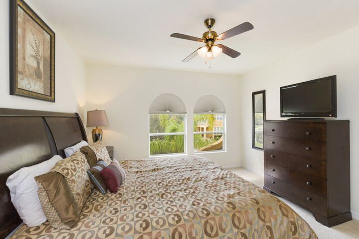 Room 3 of 35