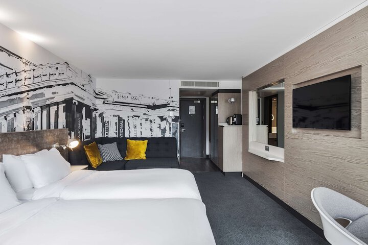 Room 49 of 134