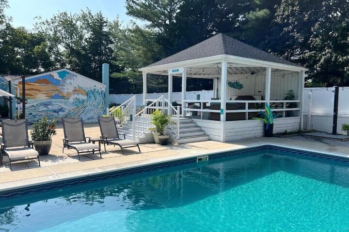 Pool 62 of 68