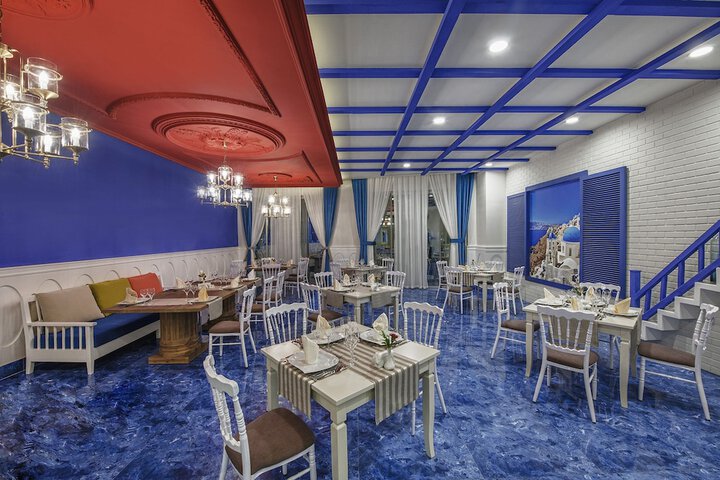 Dining 95 of 138