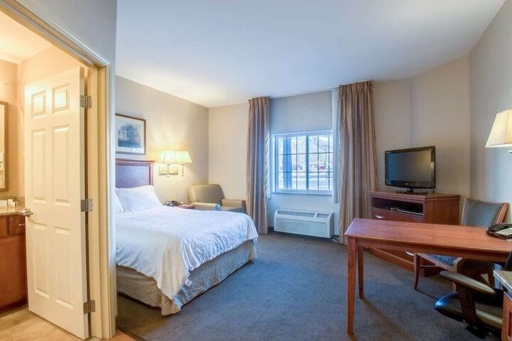 Room 10 of 37