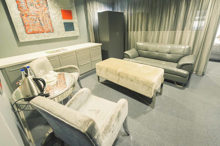 Room 4 of 59