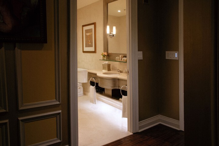 Room 30 of 61