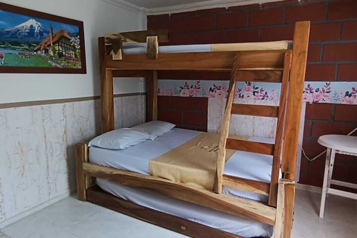 Room 10 of 16