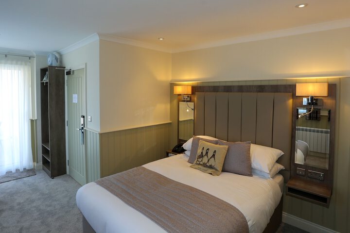 Room 11 of 41
