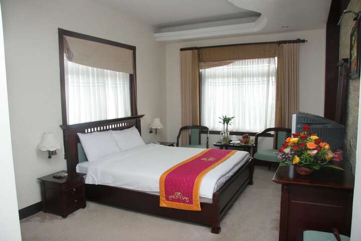 Room 10 of 46