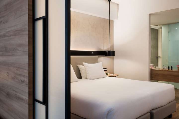 Room 13 of 189