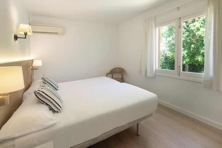 Room 9 of 65