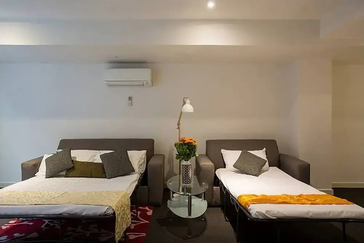 Room 2 of 15