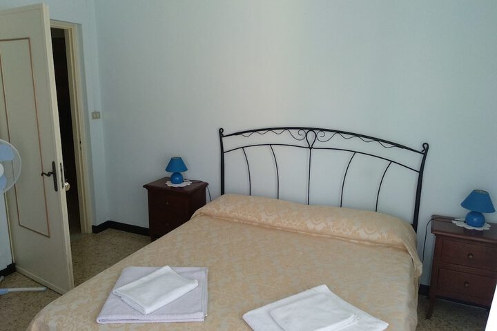 Room 4 of 47