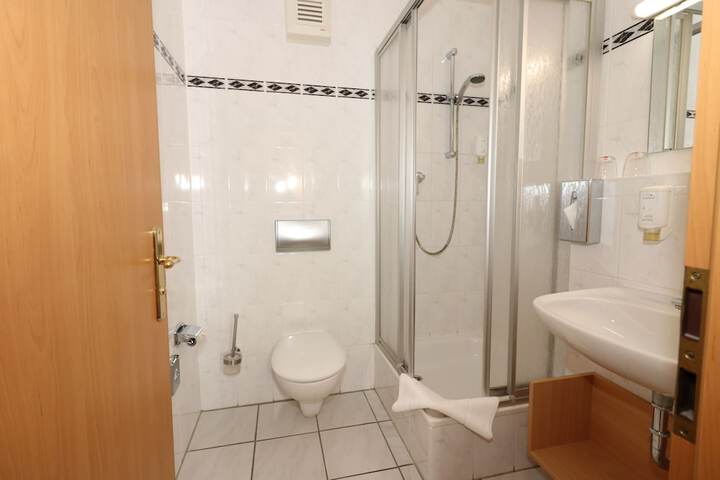 Room 30 of 71