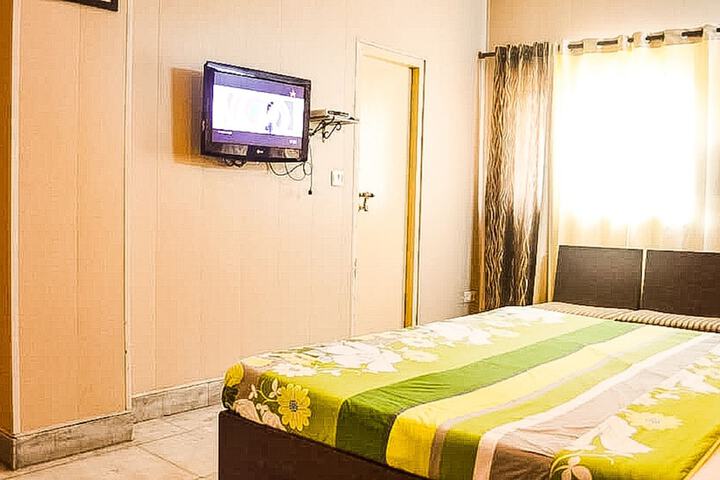 Room 14 of 19