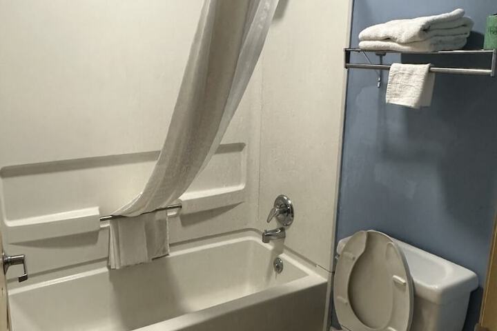 Room 26 of 27