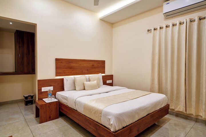 Room 3 of 54