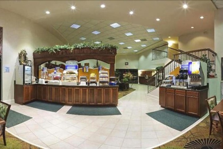 Breakfast/Coffee Service 15 of 22