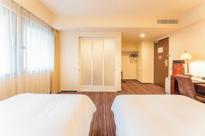 Room 11 of 55